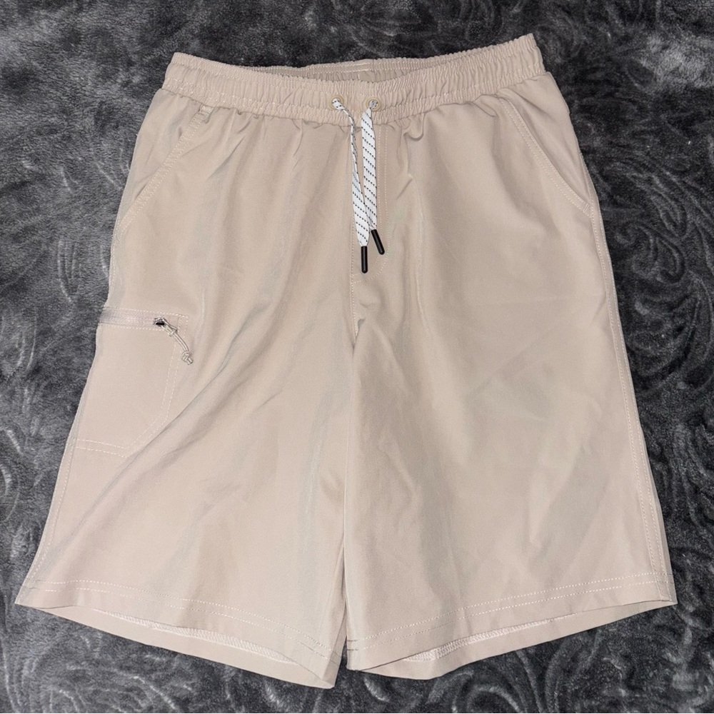 Swiss Alps Shorts Size Large (14/16)
